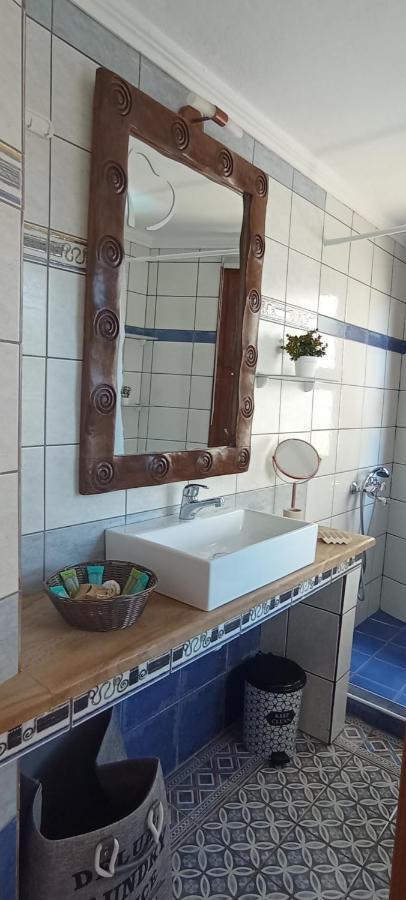 Kosta N'Tina Guest House Lefkada City ภายนอก รูปภาพ